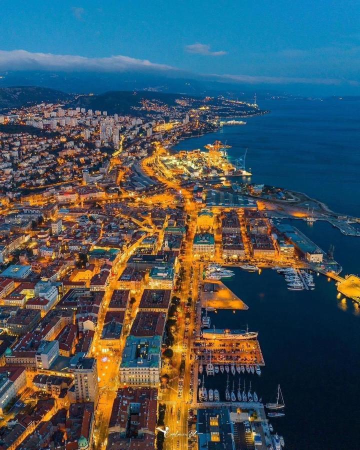 Apartment Bivio Rijeka Exteriör bild